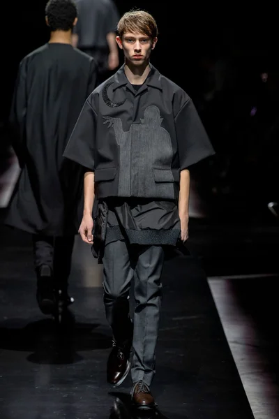 Look 14